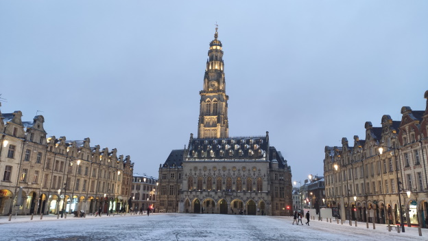 Bild von Arras; Blick auf die Kirche