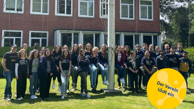 Gruppenfoto aller Teilnehmenden beim Jahrestreffen 2024 in Bremen